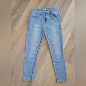 Kensie Jeans Effortless Ankle mid rise size 10/30